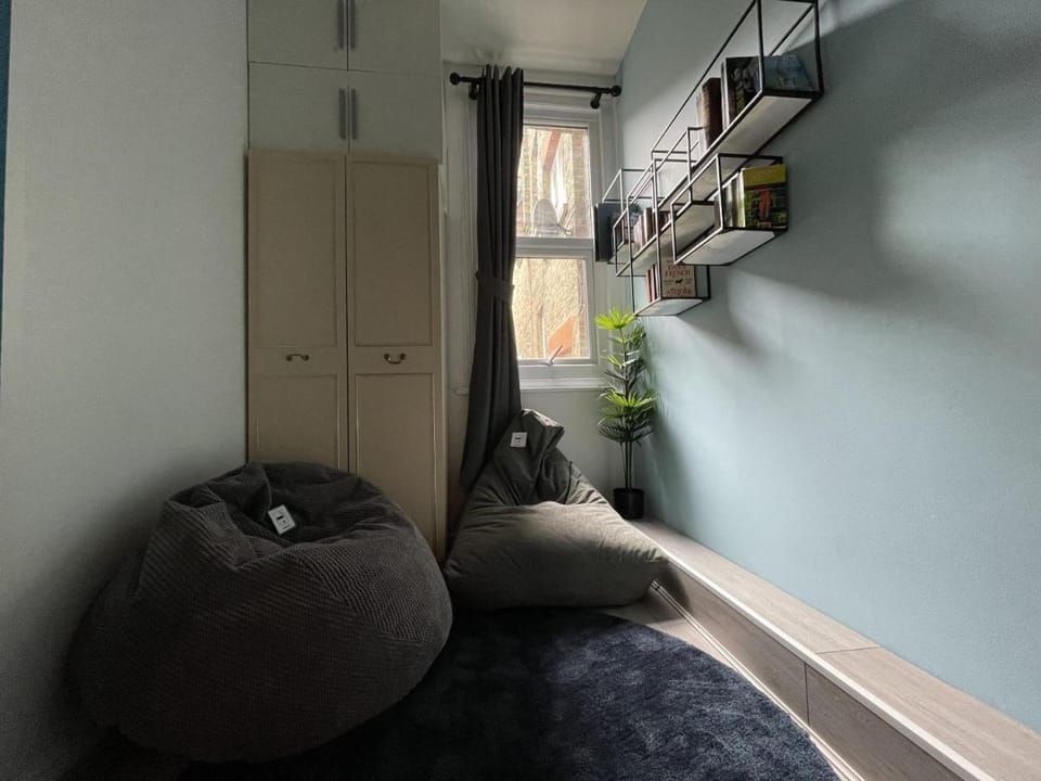 Modern Sea View Apartment Vacation rental in Margate