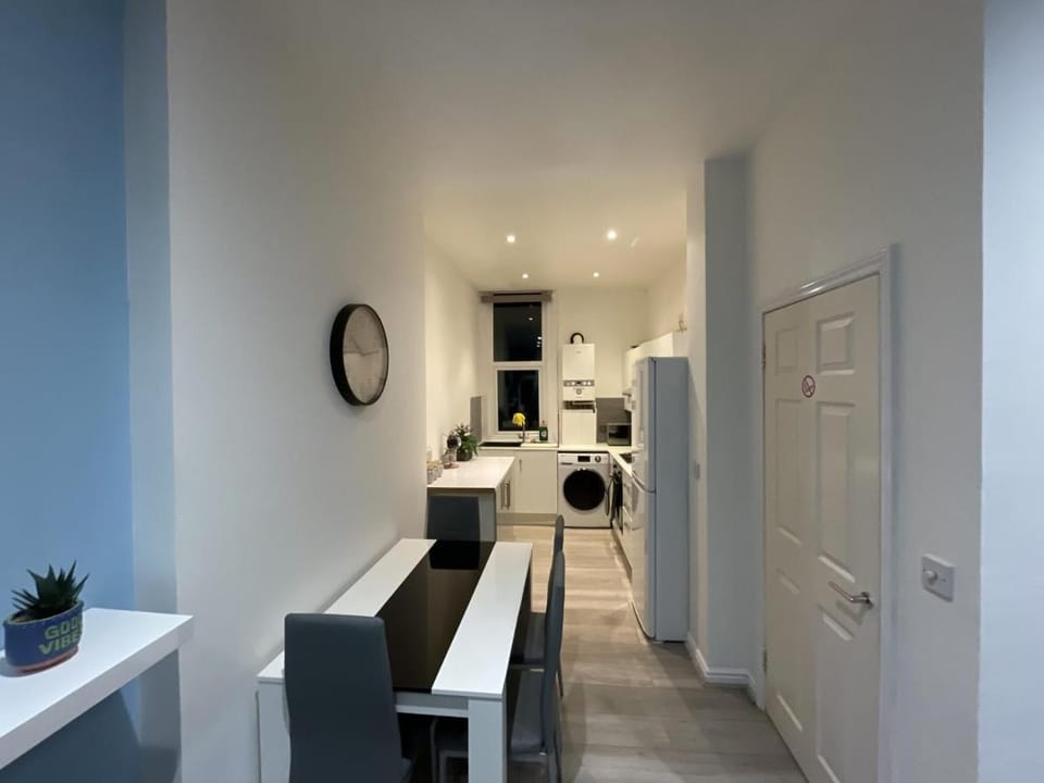 Modern Sea View Apartment Vacation rental in Margate