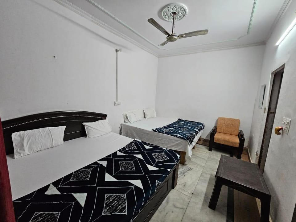 Divy Dham Near Prem Mandir Hotel in Uttar Pradesh