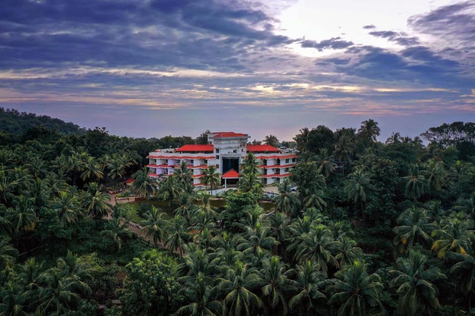 EZHIMALA AYURVEDA AND WELLNESS RESORT Resort in Kerala