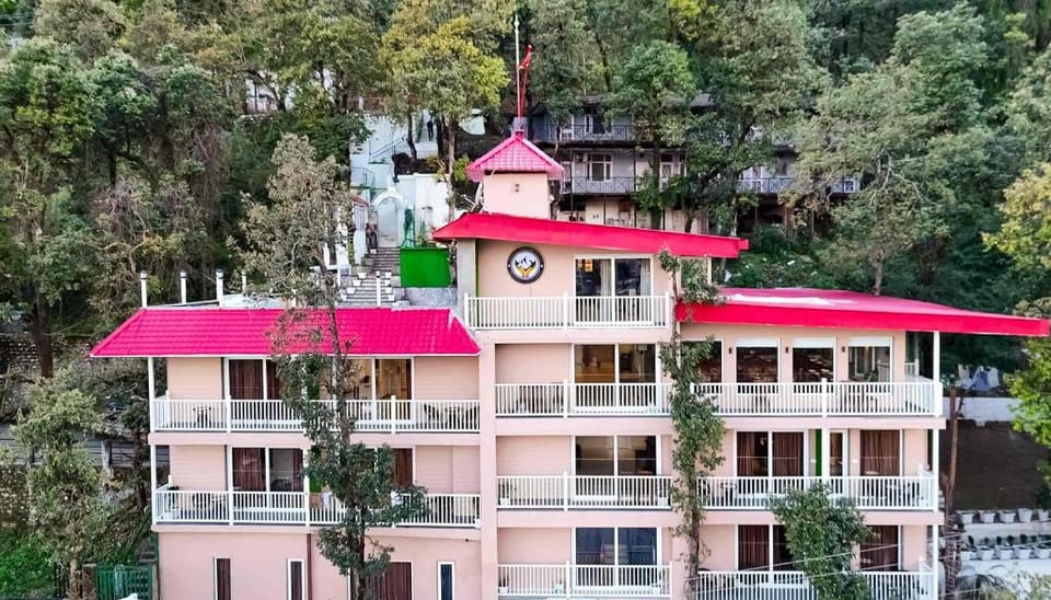 Hotel Nature's Lap Hotel in Uttarakhand