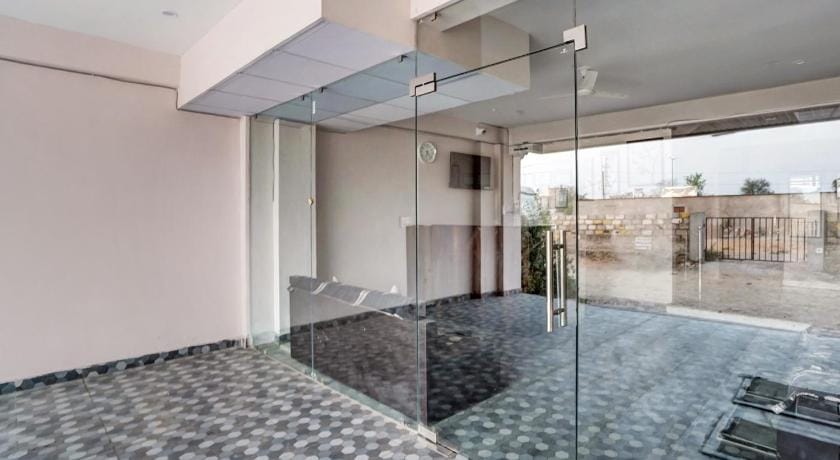 Hotel O Sunrise Palace Hotel in Jaipur