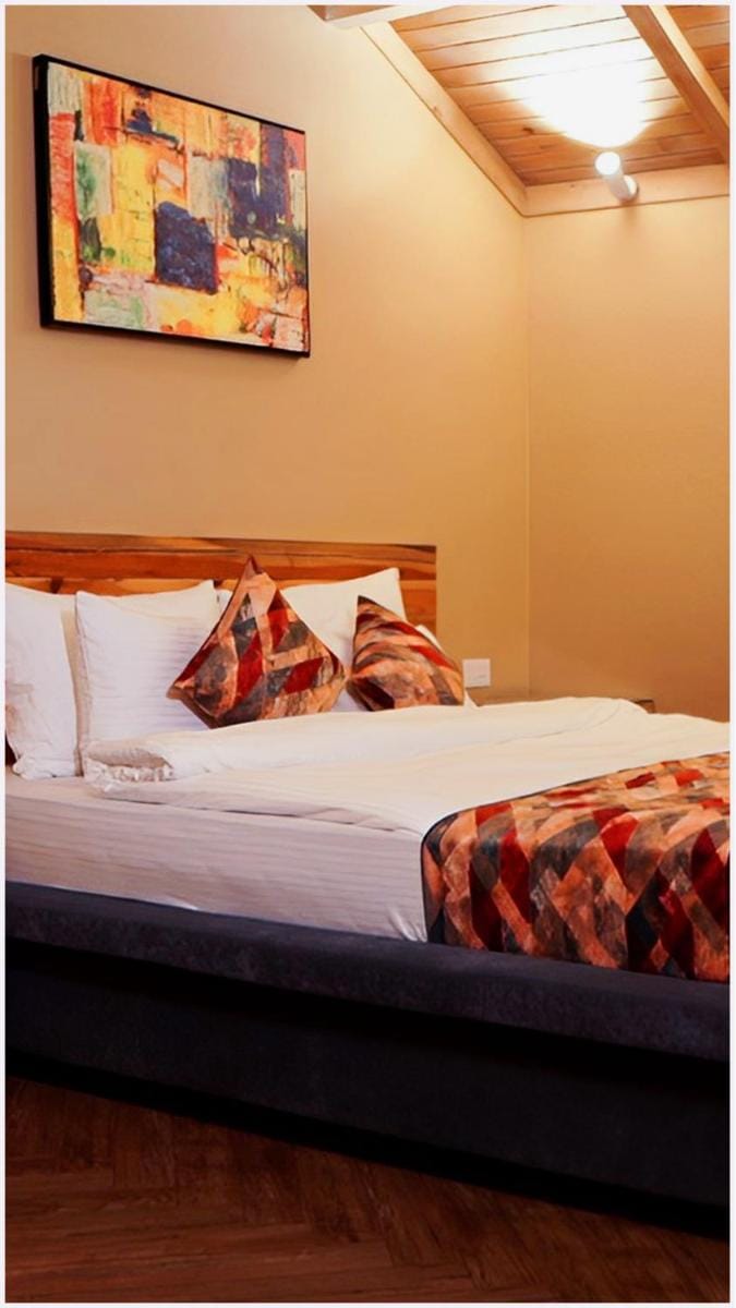 amã Stays & Trails Whispering Pines, Bhimtal Villa in Uttarakhand