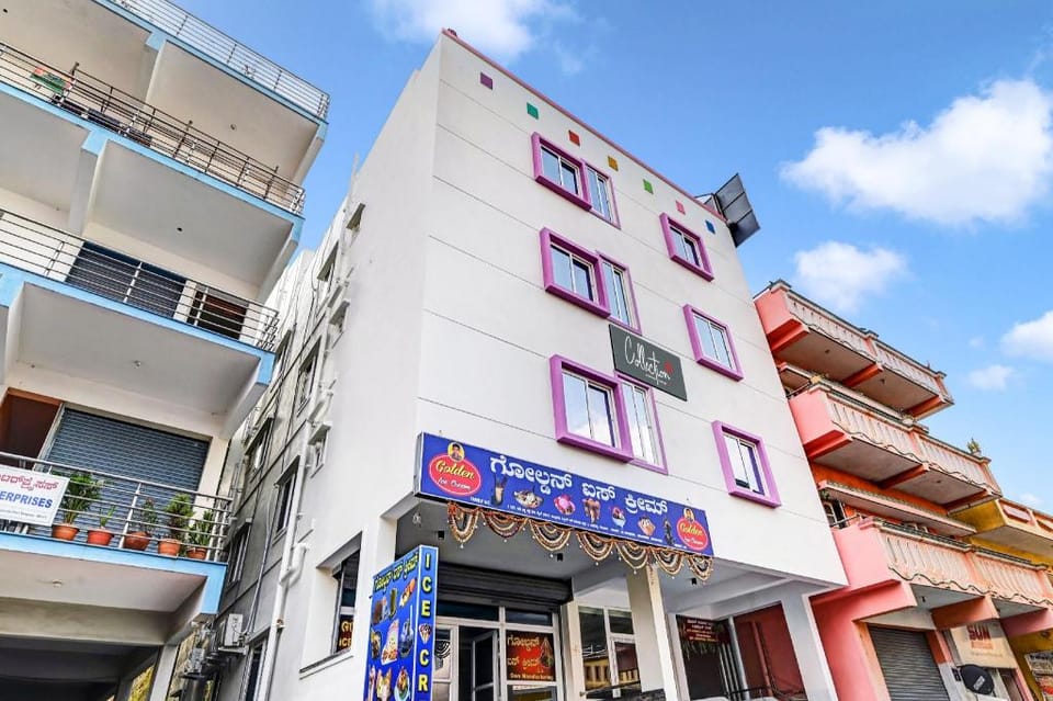 Collection O Karnataka Suits Hotel in Bengaluru