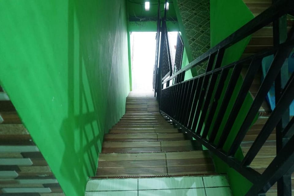OYO 93875 Tifar House Near Lapangan Raja-raja Hotel in Indonesia