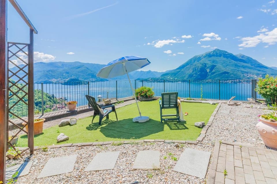 Golden View Apartment Apartment in Province of Lecco