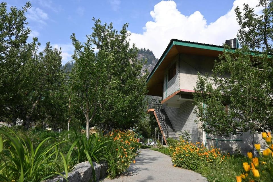 Cascade Mountain retreat manali Hotel in Himachal Pradesh