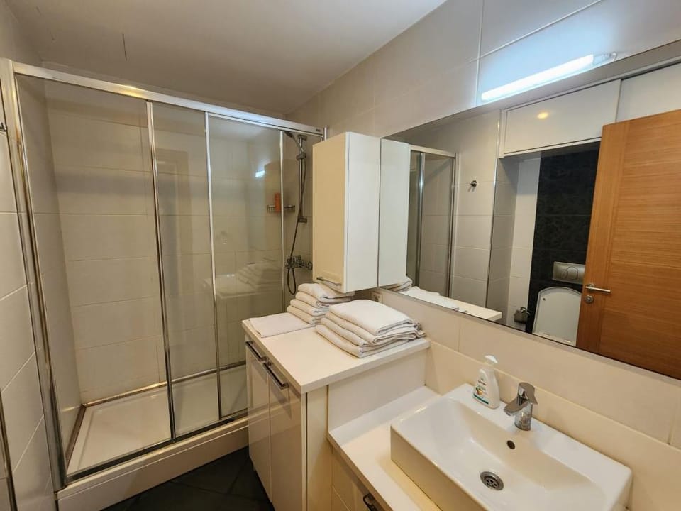 Taksim Perfect Residence Sky View Sauna Access Apartment in Istanbul