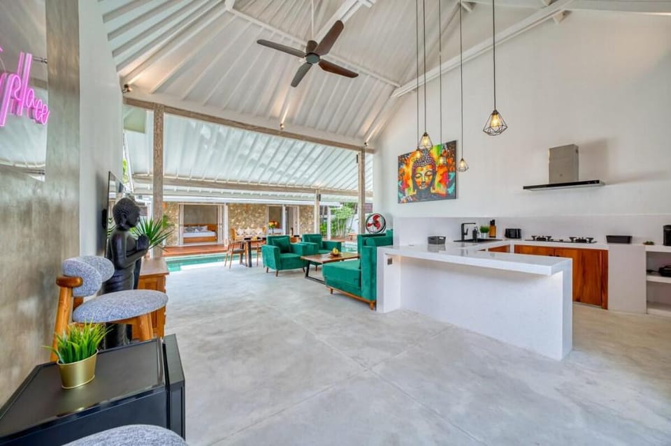 Beautiful Villa Steli, only 5 min from La Favela Vacation rental in Kuta