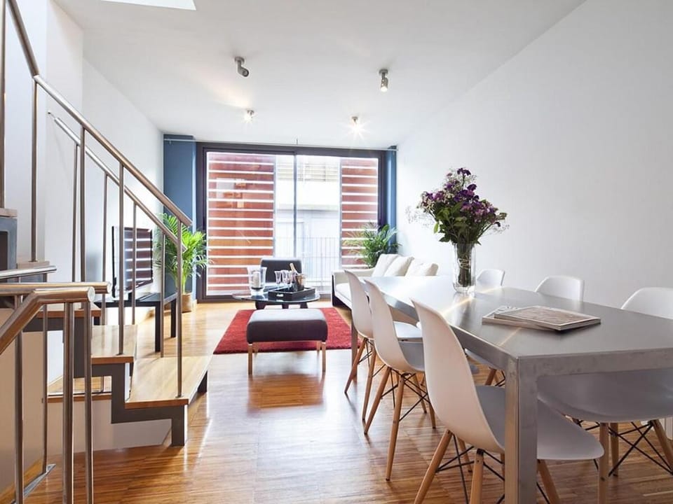 Private Terrace Penthouse that Accommodates 6 Pax Apartment in Barcelona
