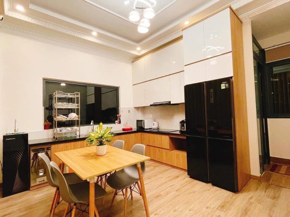 Villa nguyên căn sang trọng view đèn lồng  Apartment in Dalat