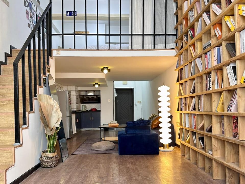 G近解放碑/洪崖洞/好吃街/loft公寓/近地铁站/免费寄存 Apartment in China