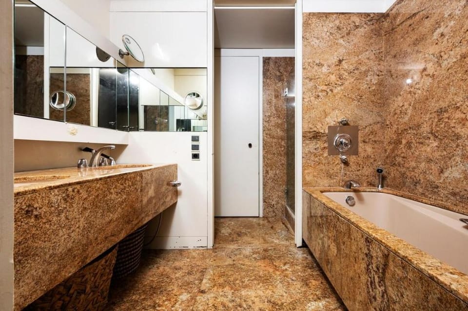 Luxury Home  - Tour Eiffel/Champ de Mars Apartment in Paris