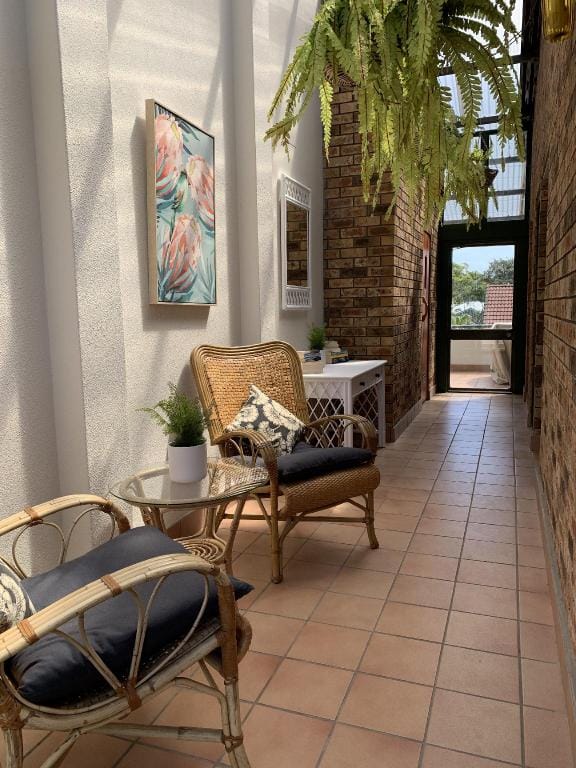 Bright, beautiful, spacious penthouse apartment  Apartment in Hawks Nest