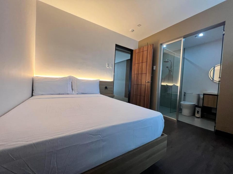 CAPE TOWN HOTEL Premium Deluxe Room Villa in Bolinao