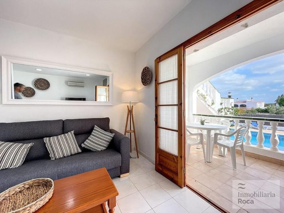 Roca Fornells, Apartamento en Ses Salines con Piscina SS24 Apartment in Balearic Islands
