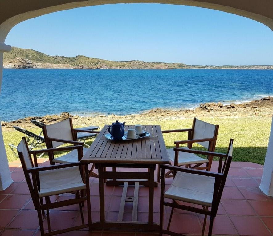 Roca Fornells, Apartamento marinero con Wifi y aire acondicionado P82 Apartment in Fornells, Minorca