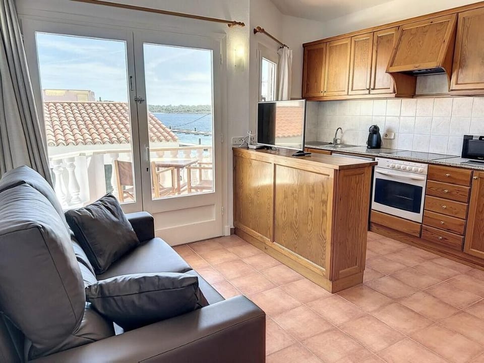 Roca Fornells, Cómodo apartamento F105 Apartment in Fornells, Minorca