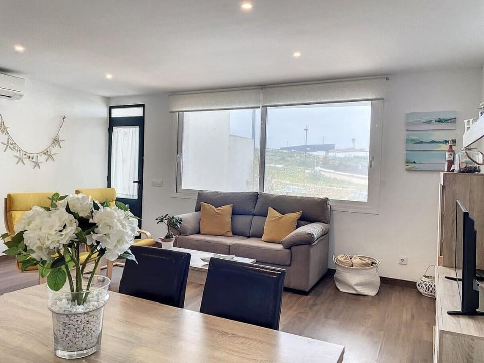 Roca Fornells, Planta baja con maravilloso patio F96 Apartment in Fornells, Minorca