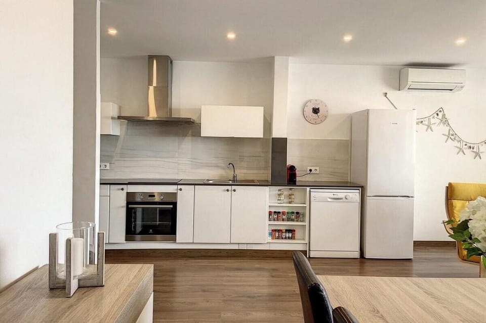 Roca Fornells, Planta baja con maravilloso patio F96 Apartment in Fornells, Minorca