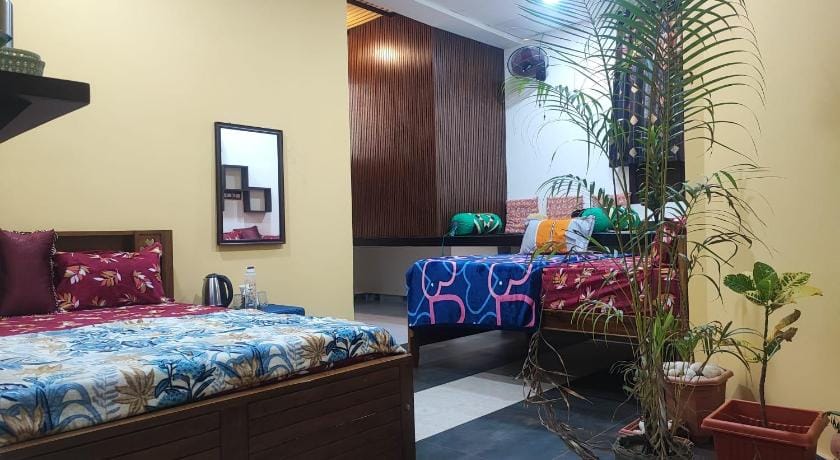 Maha Periyava Kuteeram Hotel in Tamil Nadu