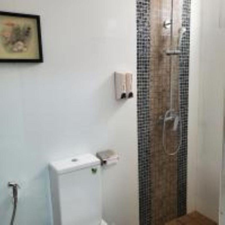 Small room: Queen size bed Apartment in Pattaya City