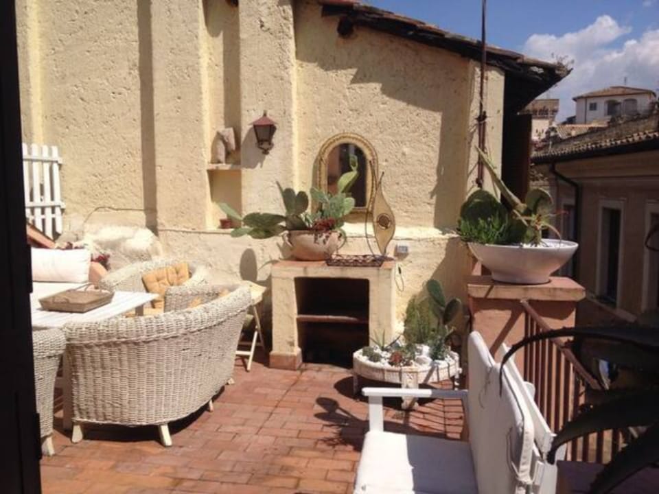Natural Pantheon Terrace Apartment in Rome