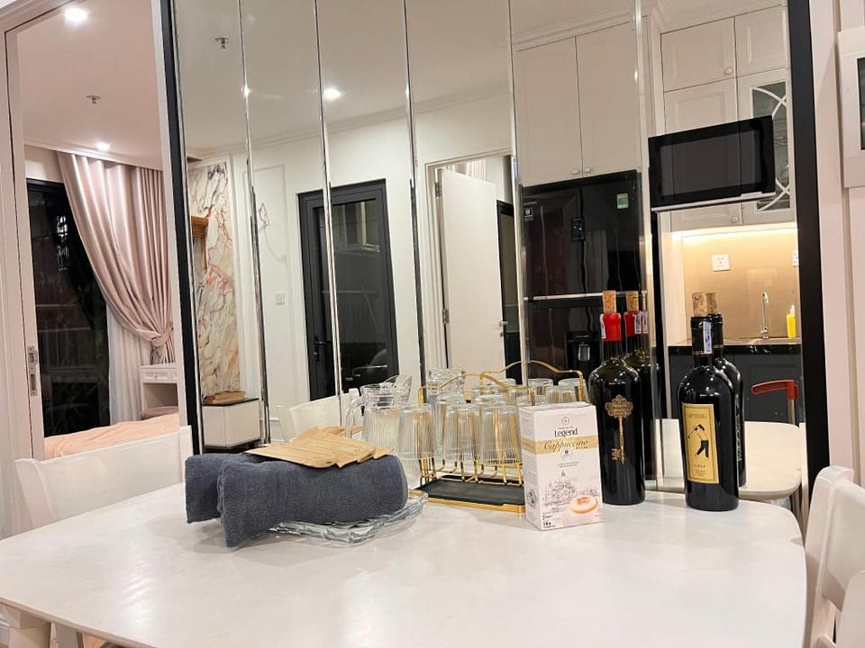 Căn hộ 2pn2vs luxury vinhomes ocean park s1.05 Apartment in Laos