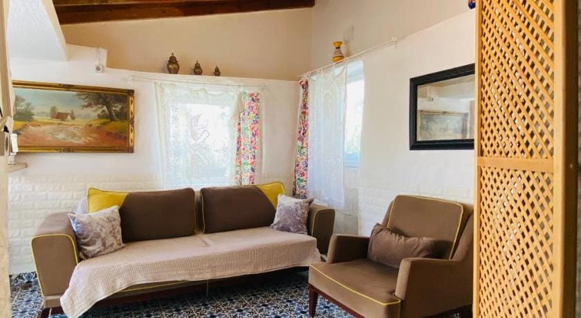 Badehan Guest House Bed and Breakfast in İzmir Province
