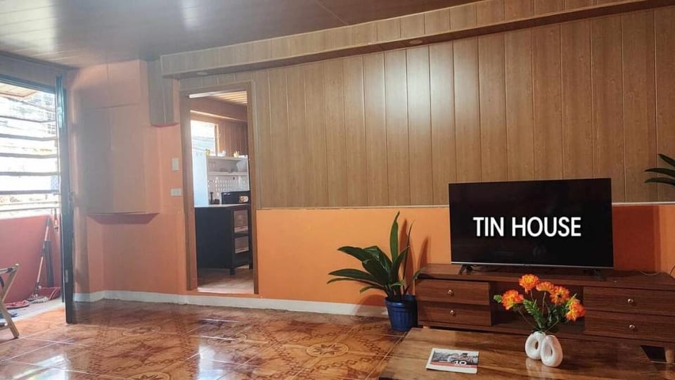 Welcome to our Tin House! Apartment in Baguio