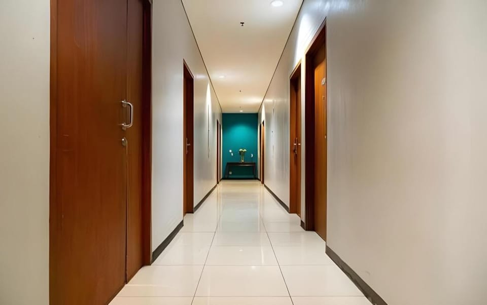 RedDoorz Plus @ Blue Pacific Blok M Hotel in South Jakarta City