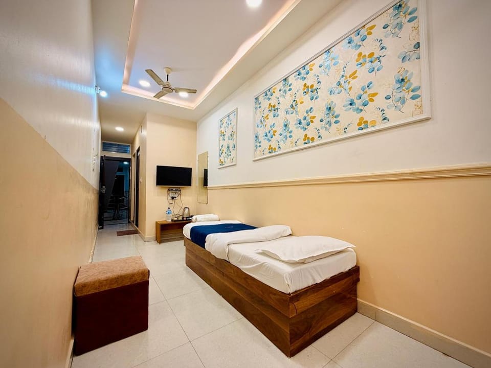 Hotel Shree Darshan - Near Mahakal Mandir Ujjain Hotel in India
