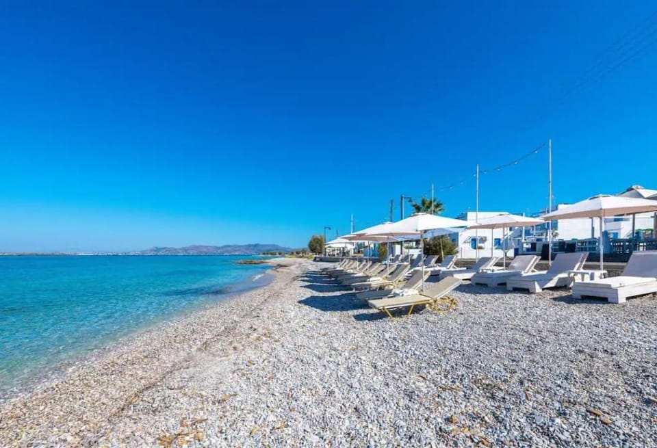 Blue Hotel Salaminas Apartment in Islands