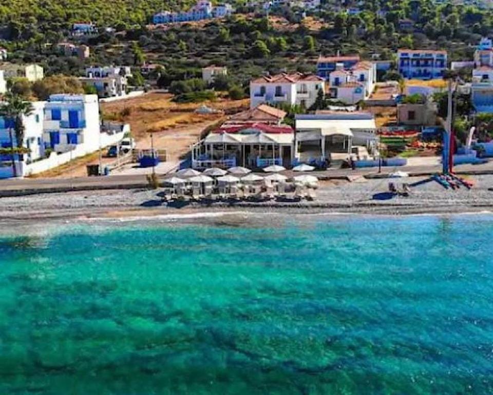 Blue Hotel Salaminas Apartment in Islands