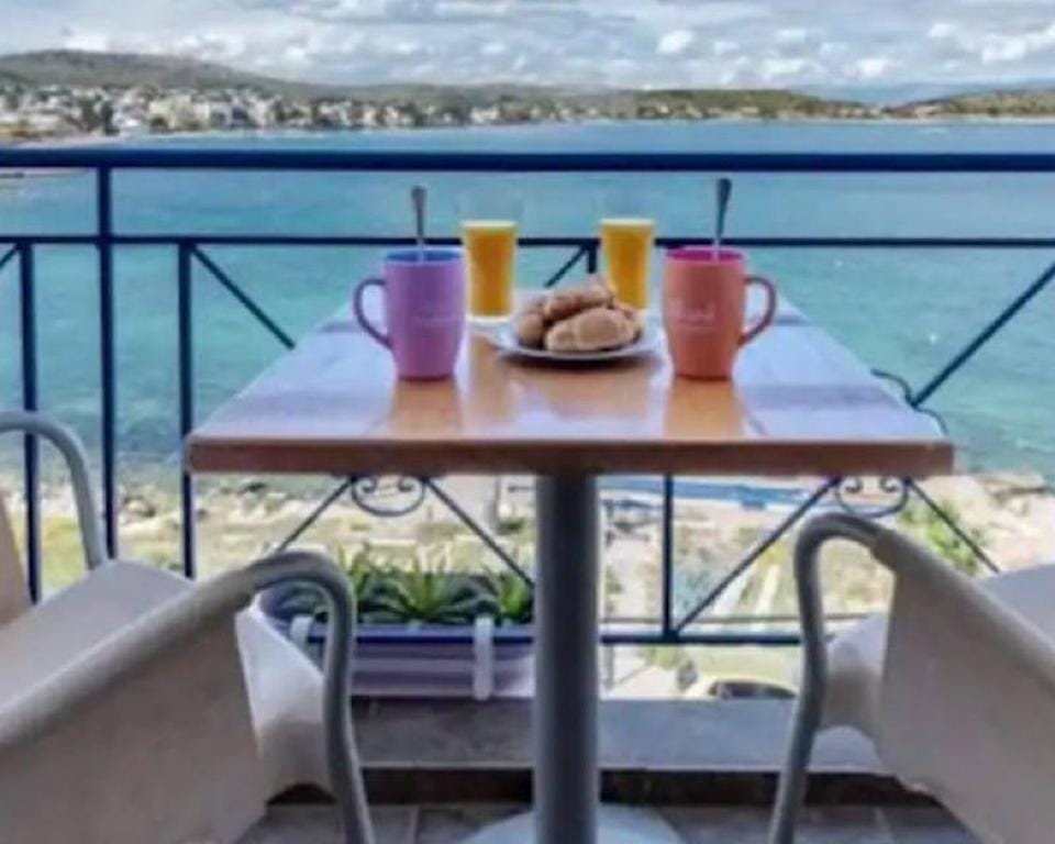 Blue Hotel Salaminas Apartment in Islands