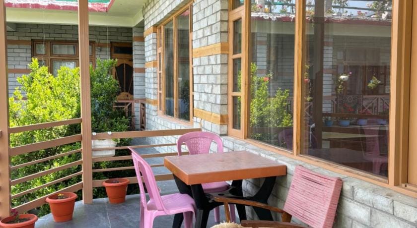 Naggar-Manali's paradise at Chanderlok Apartment in Himachal Pradesh