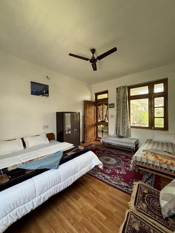 Naggar-Manali's paradise at Chanderlok Apartment in Himachal Pradesh