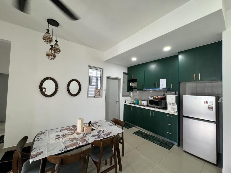 Skylake Residence Luxury Family Vacation Apartment in Selangor, Malaysia