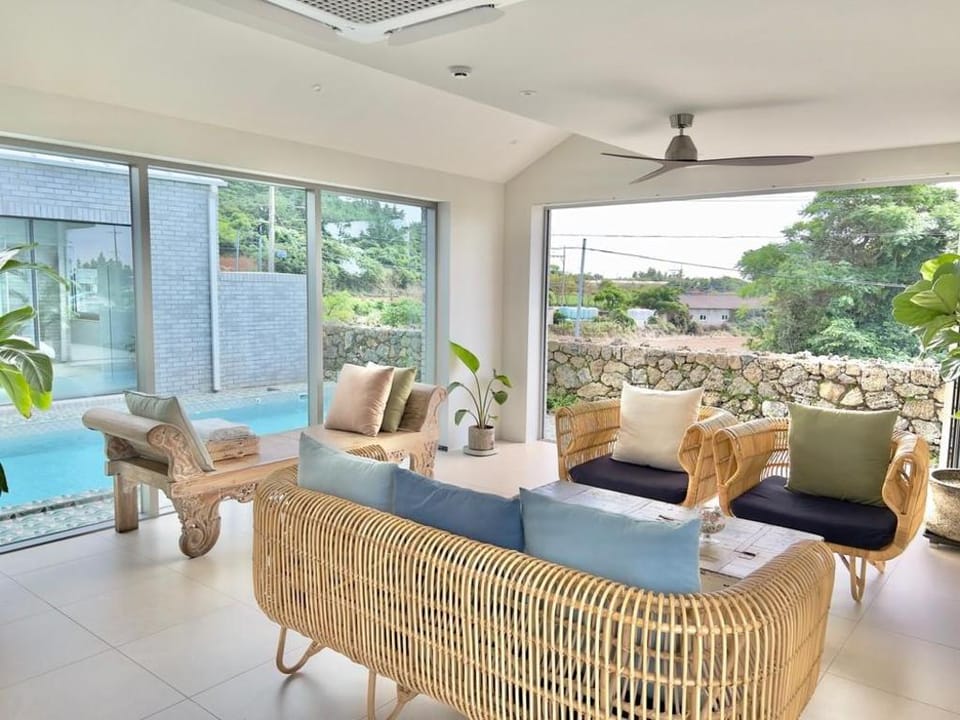 Jeju Halo Pool Villa Bed and Breakfast in South Korea