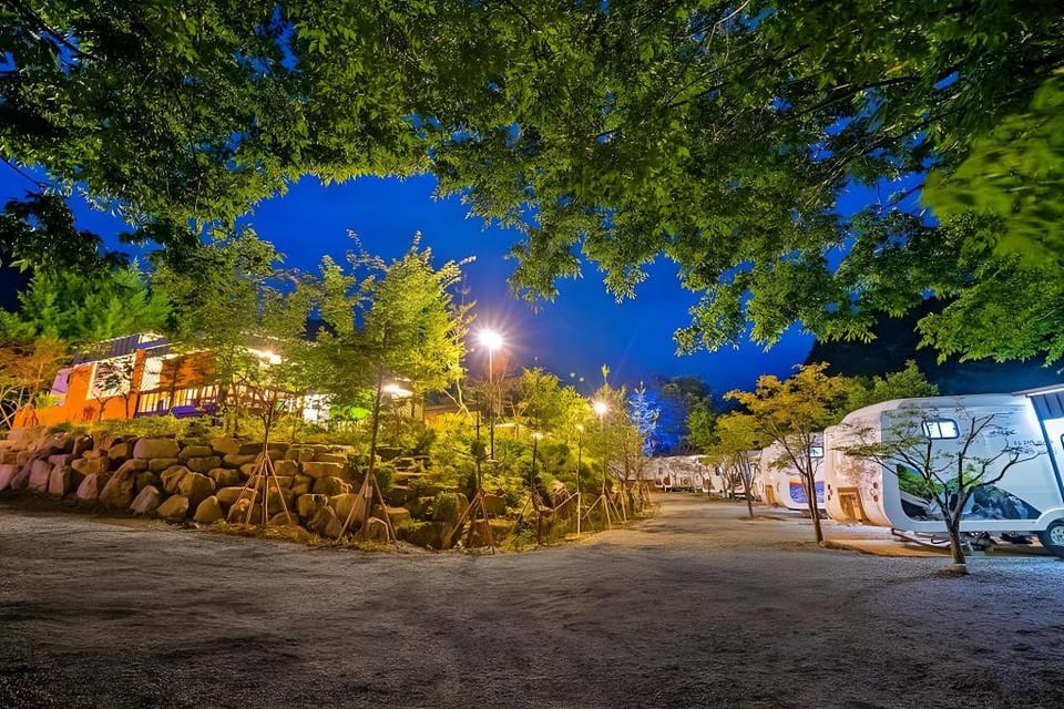 Muju camping Caravan Bed and Breakfast in South Korea