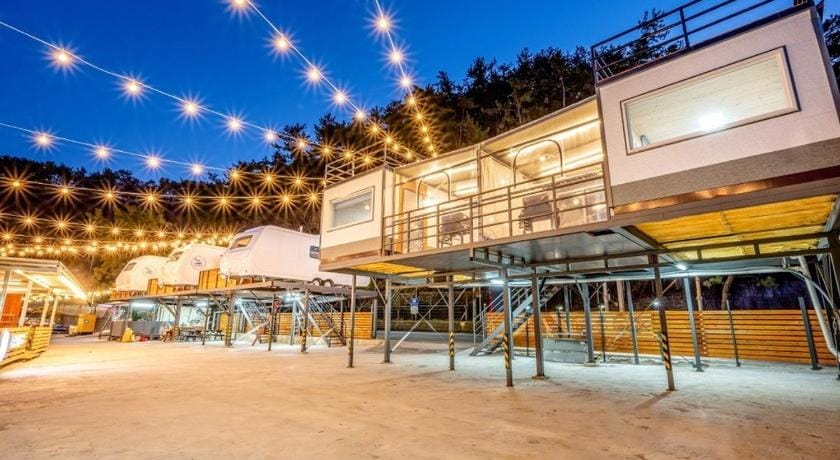 Busan Zio club caravan park Bed and Breakfast in Busan