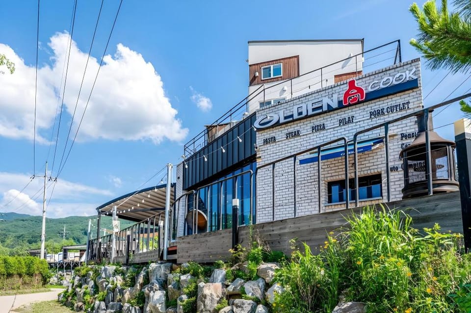 Olden Caravan n Pension (Pet friendly) Bed and Breakfast in Gyeonggi-do