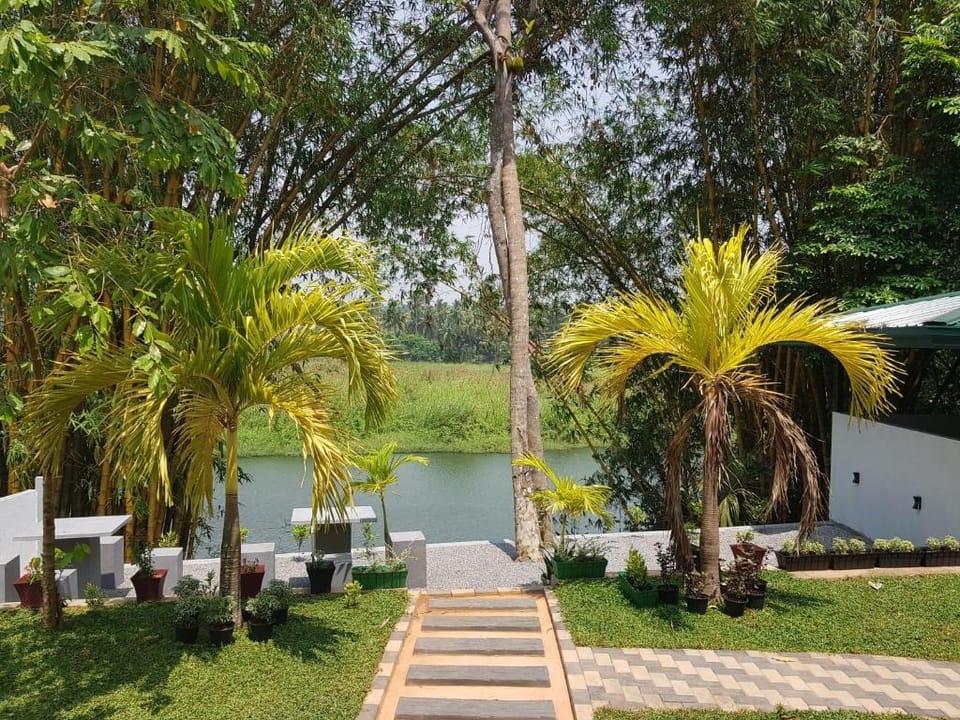 Cozy bungalow fully furnished Apartment in Negombo