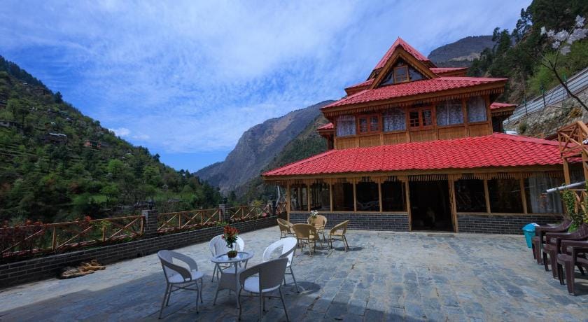 Tirthan village resort Hotel in Himachal Pradesh