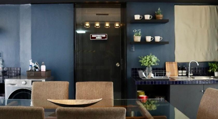 Soho-Style Loft [4BR, Central, Wifi w/ Gameroom] Apartment in Lapu-Lapu City