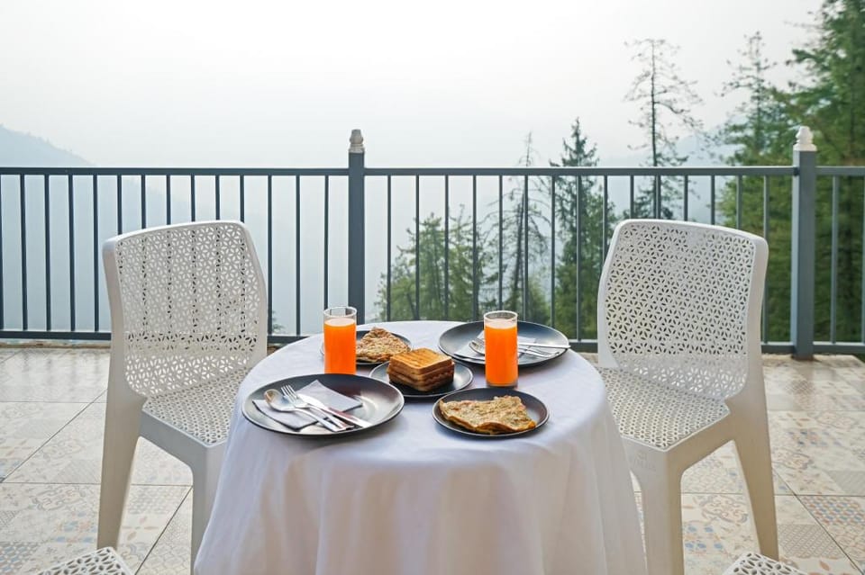 Jomotel Dayar - An Apple Orchard Villa Vacation rental in Himachal Pradesh