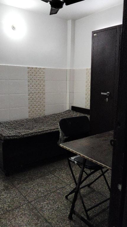 Shiva stays Apartment in Delhi