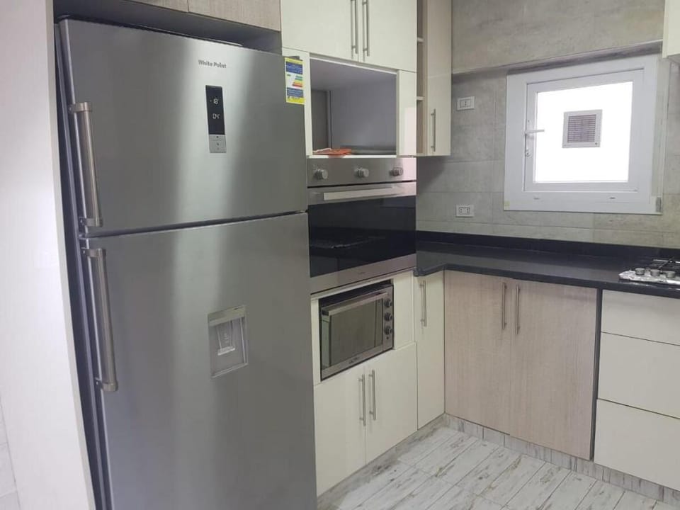 Queen Pearl Rose 2 BR Apt w/ roof top pool Apartment in Cairo Governorate