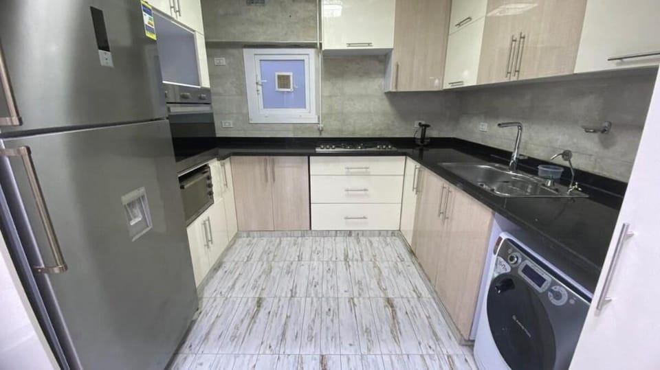 Queen Pearl Rose 2 BR Apt w/ roof top pool Apartment in Cairo Governorate