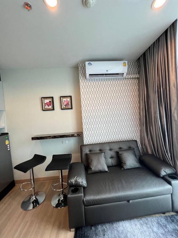 Jomtien Beach Luxury Apartment / Newly Renovated / Ideal for Vacation / Long-term Rent Apartment in Pattaya City